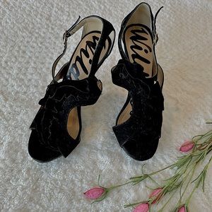 EUC Wild Rose Ruffled Heels